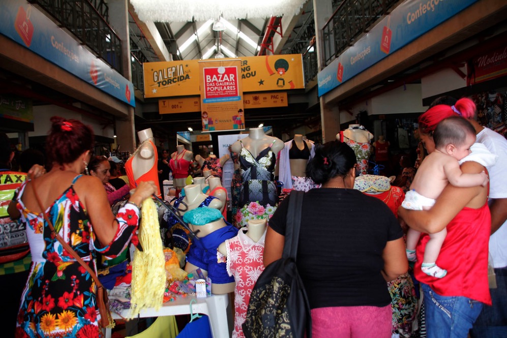 Galerias populares de Manaus promovem bazar para o Dia Das Mães
