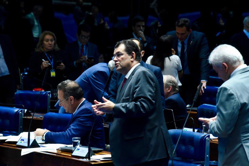 Eduardo Braga contesta corte de recursos da Ufam e do Ifam  