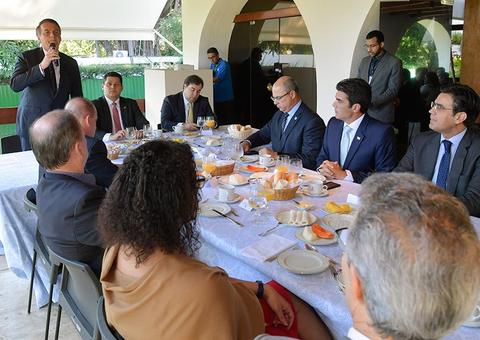 Amazonas não manda representante a encontro de governadores com Bolsonaro