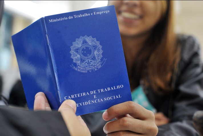 Prefeitura oferta vagas para operador de caixa, bioquímico e outras funções em Manaus