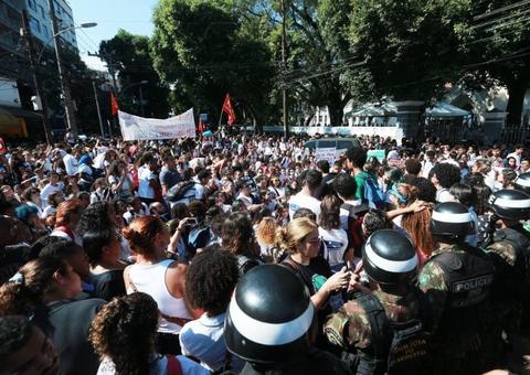 Oposição vai usar cortes na Educação para motivar atos contra Bolsonaro