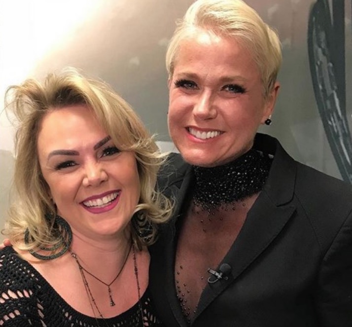 Ex-paquita se afasta de Xuxa após polêmica de falsa agressão