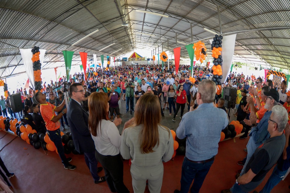 Garis ganham comemoração especial com shows e atividades recreativas em Manaus 