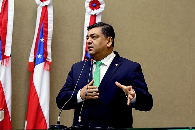 Deputado Dermilson Chagas é multado pelo TCU por esquema de troca de votos 