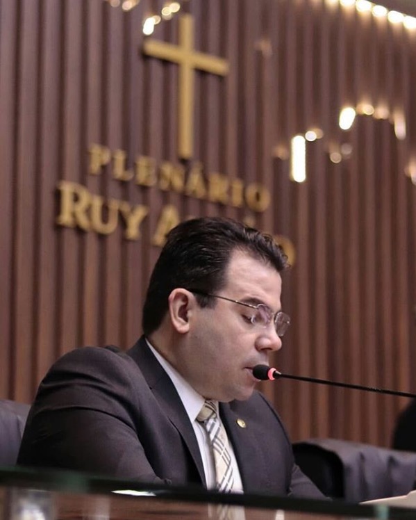 Wilker aciona justiça  para barrar decreto que aumenta energia elétrica