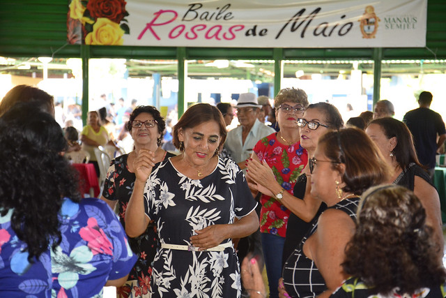 Baile Rosas de Maio acontece nesta sexta-feira no Parque do Idoso