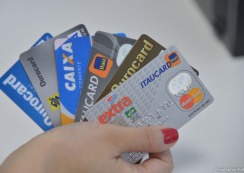 Clientes com renda abaixo de R$ 3 mil são os que mais renegociam dívidas