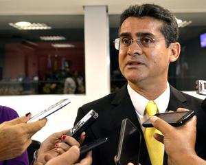 David Almeida é como uma nuvem...