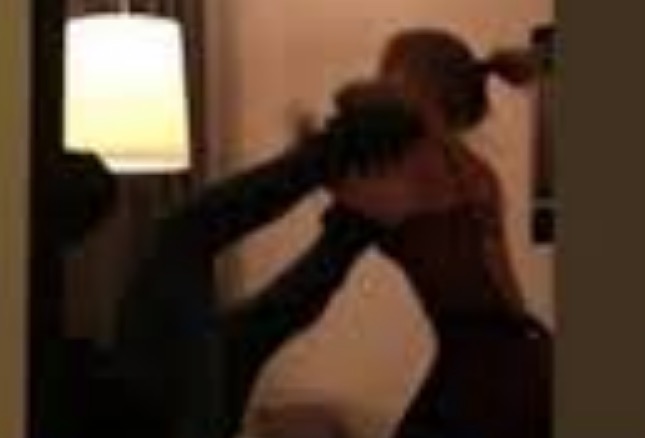 Após tablet roubado de Najila, internautas provocam: 'ladrão, libera o vídeo'