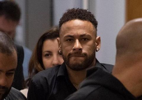 Neymar tem de mostrar provas de que não cometeu estupro, diz advogado de Najila