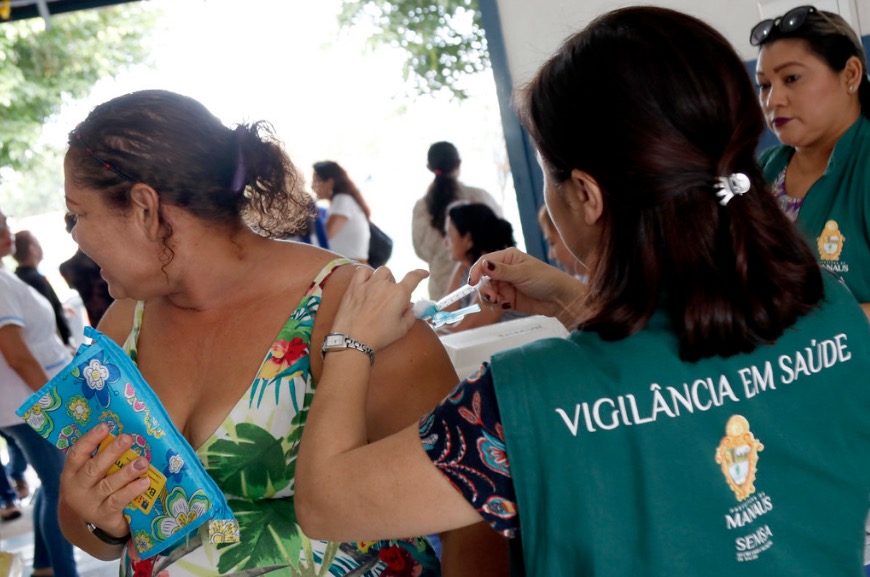 Ação de saúde e cidadania para mulheres em situação de rua atende mais 70 pessoas em Manaus