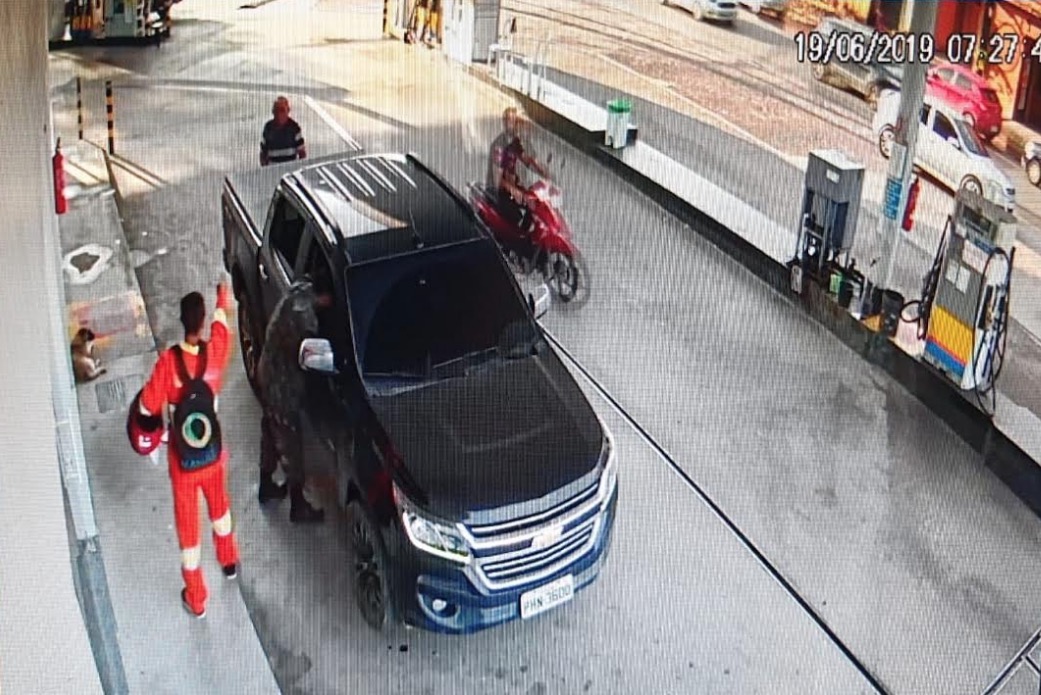 Assaltantes que cometiam crimes vestidos de garis são presos em Manaus