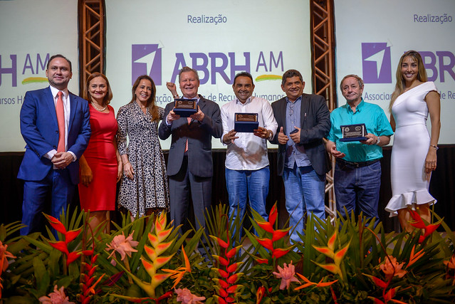 Prefeitura de Manaus recebe certificado de excelência em gestão e transparência