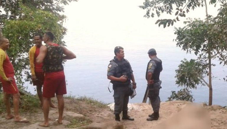 Sem saber nadar, jovem mergulha e morre afogada em Manaus 