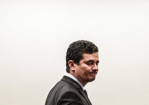 Após mais de 7h, confusão encerra sessão com Moro na Câmara