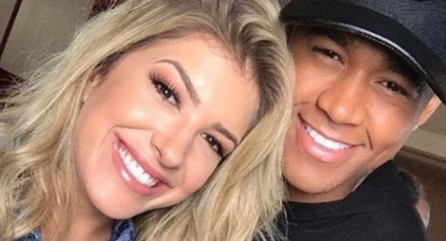 Leo Santana volta a seguir Lorena Improta, mas bailarina vive affair com outro