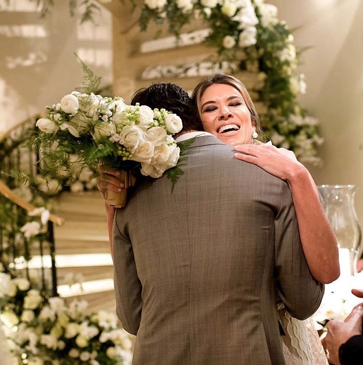 Alexandre Pato divulga foto inédita do casamento com Rebeca Abravanel