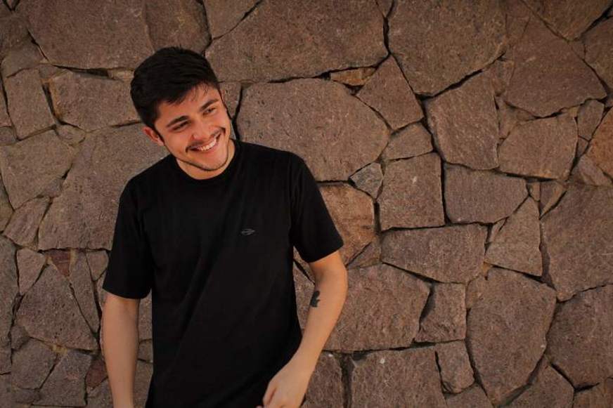 Santaella faz novo show em Manaus no Festival Florear