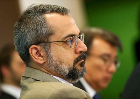 MEC pretende implantar no país 108 escolas cívico-militares até 2023