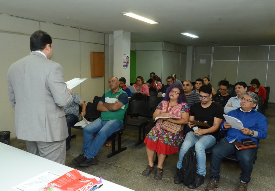 Candidatos a novos conselheiros municipais de cultura recebem orientações em Manaus