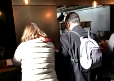 Prefeito é flagrado no Uruguai após apresentar atestado médico 