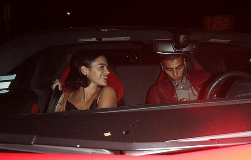 Bruna Marquezine é flagrada com ex de Kourtney Kardashian em Los Angeles