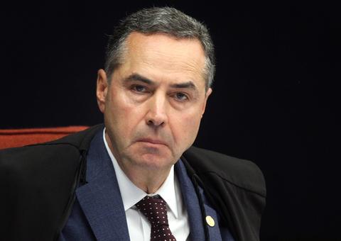 Conversas entre Moro e Deltan apontam jantar privado com ministro do STF Barroso