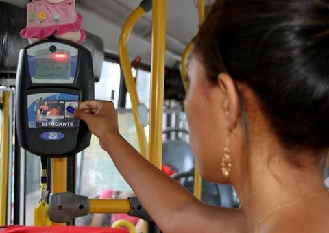 Em Manaus, cartão PassaFácil ganha serviços via Whatsapp