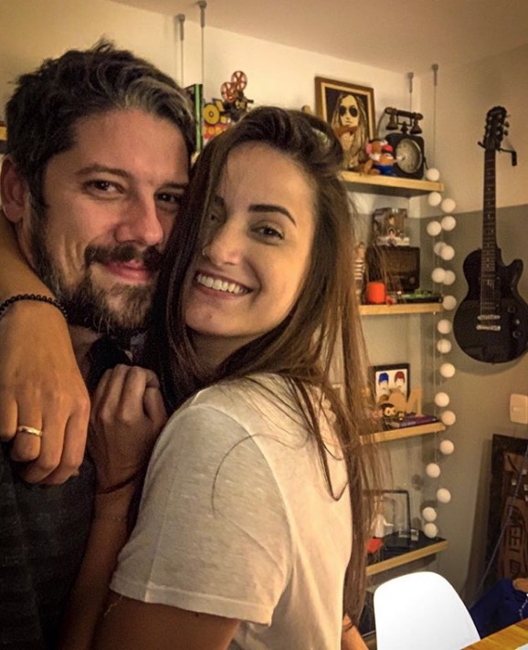 Phelipe Siani se declara a Mari Palma após casal se demitir da Globo