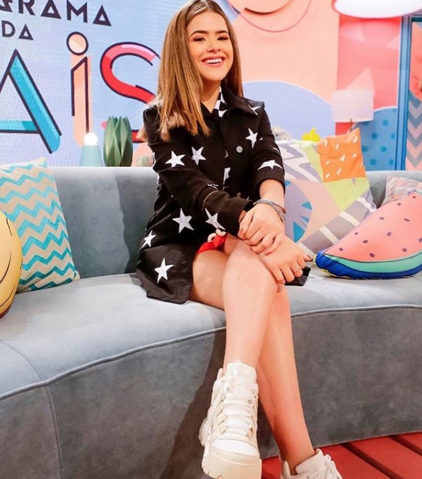 Maisa faz tatuagem e piercing aos 17 anos e mostra resultado