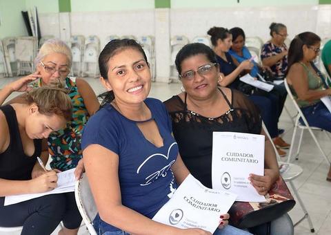 Treinamento para cuidar de idoso oferece 160 vagas em Manaus