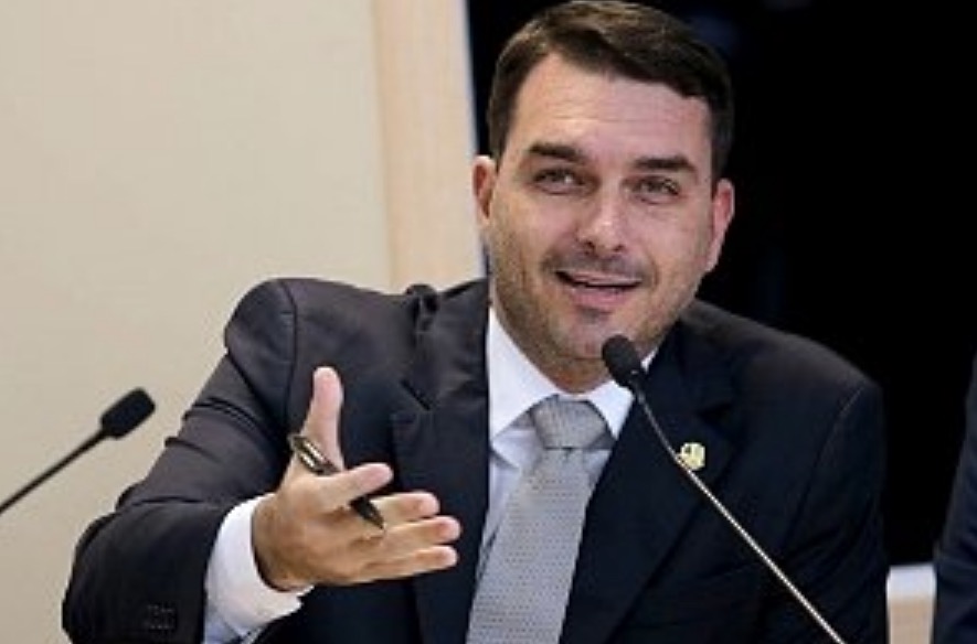 Dallagnol suspeitava que Moro não investigaria Flávio Bolsonaro, diz Intercept