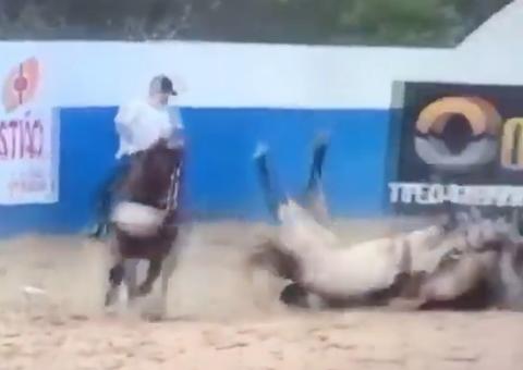 Empresário morre ao ser esmagado por cavalo  após queda em vaquejada