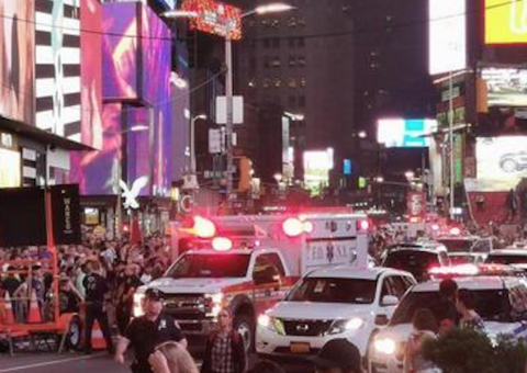 Suspeita de possível atirador causa pânico na Time Square e deixa feridos