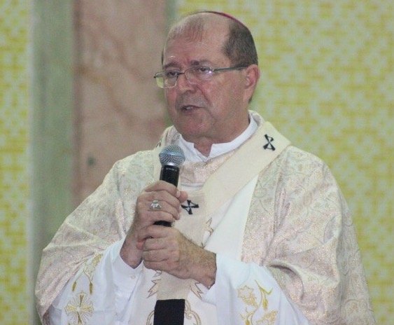 Arcebispo de Manaus recebe medalha de ouro na CMM