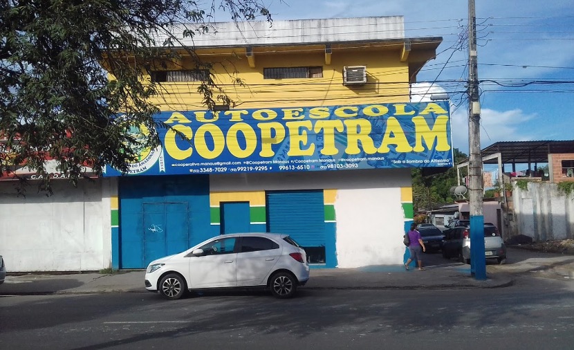 Alunos e funcionários de autoescola em ficam pânico durante assalto em Manaus