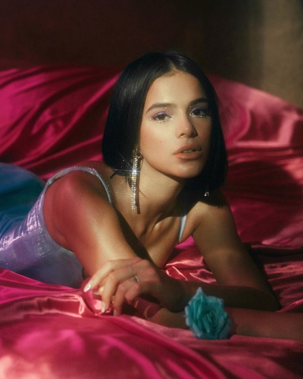 Bruna Marquezine dá festão de aniversário com presença de famosos 