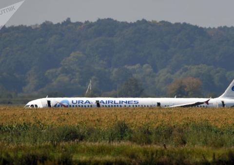 Pouso de emergência deixa ao menos 20 feridos perto de Moscou