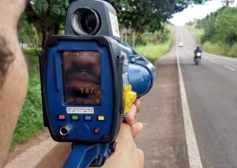 Após despacho de Bolsonaro, PRF recolhe radares móveis das rodovias