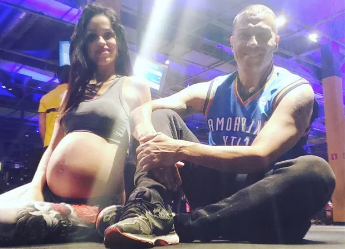 Grávida, mulher de vocalista do Sampa Crew está entre os feridos do acidente com van