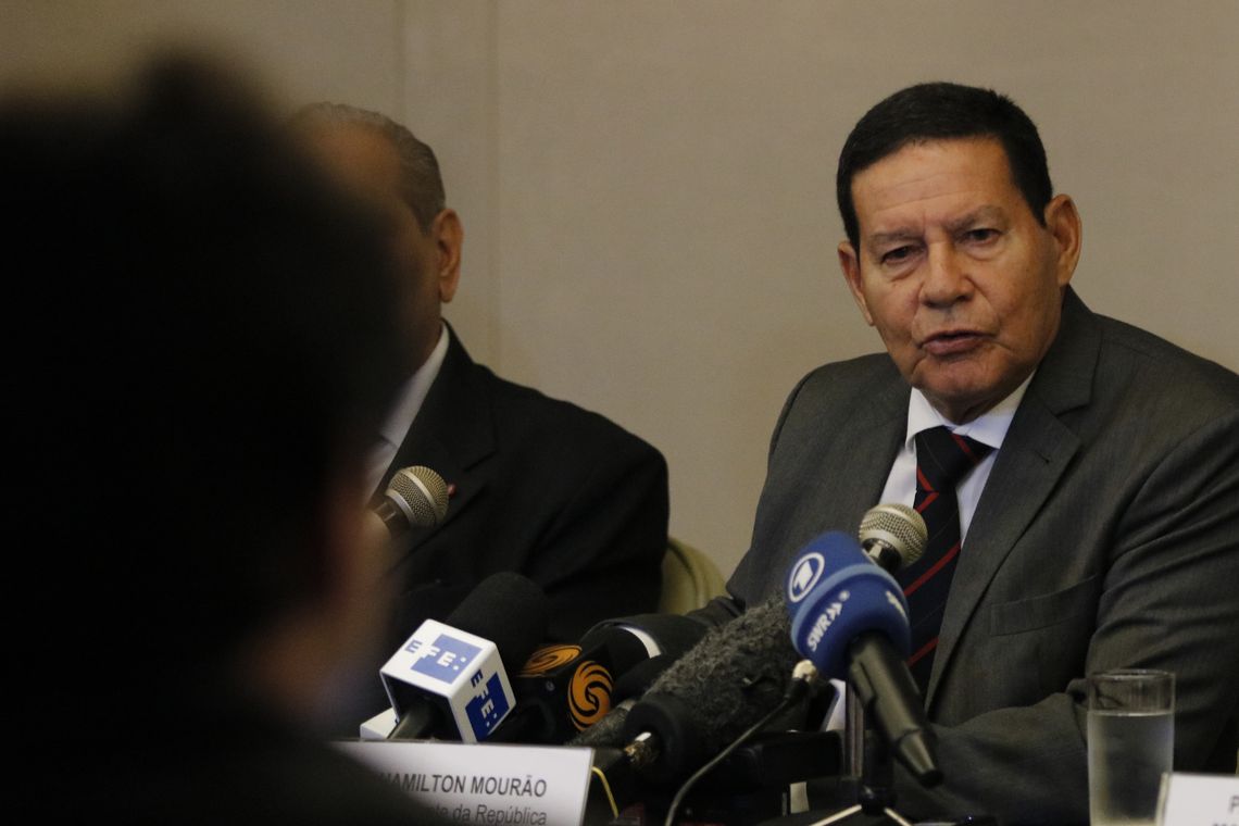Mourão diz que haverá enxugamento gradativo do funcionalismo