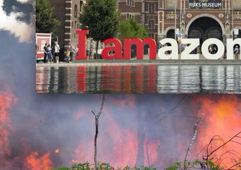 Letreiro de Amsterdã é trocado em protesto contra queimadas na Amazônia 