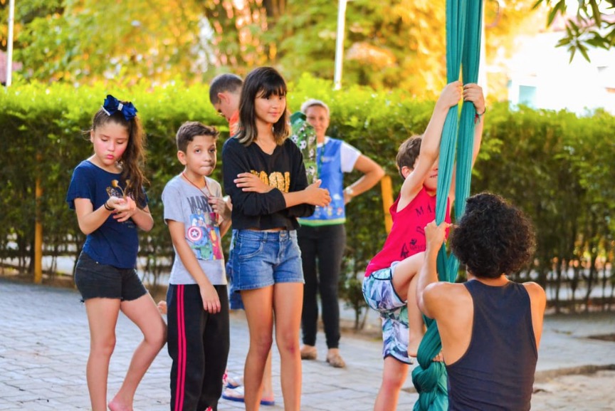 Parque Cidade da Criança terá oficina gratuita de tecido aéreo