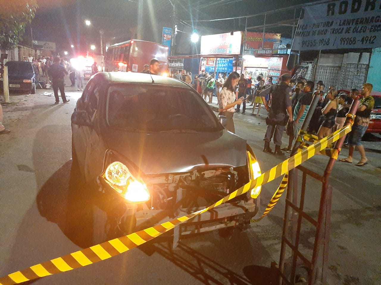 Acidente gravíssimo deixa motoqueiro e garupa mortos em avenida de Manaus 