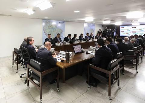 Governadores da Amazônia entregam projetos de desenvolvimento a Bolsonaro