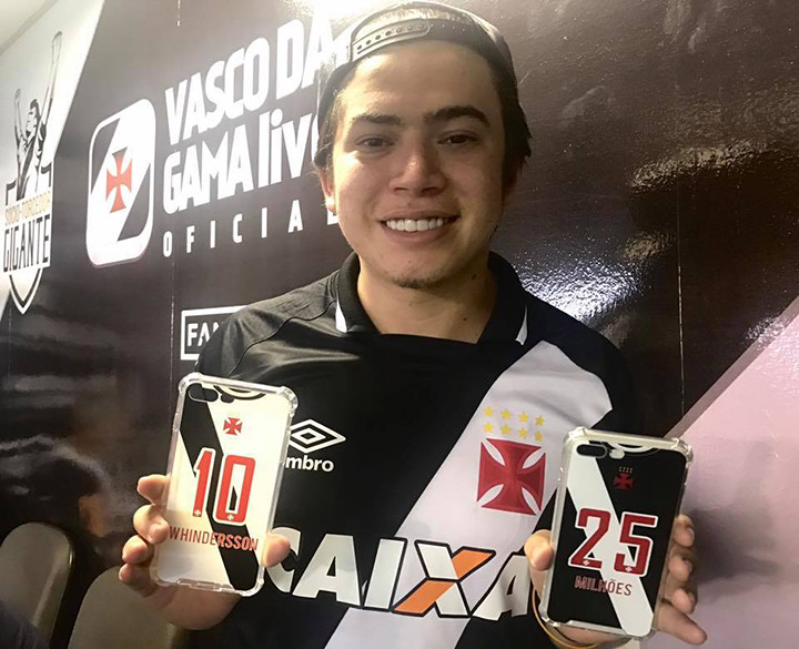 Whindersson Nunes diz sofrer com o time e pela pressão para doar meio milhão para Vasco