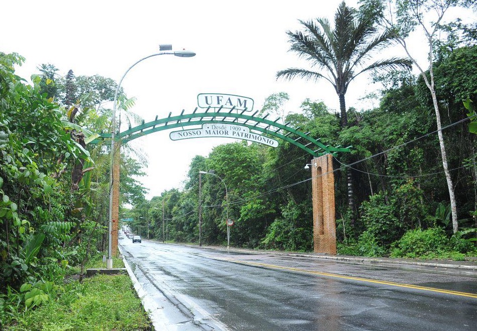 AGU impede bloqueio das contas da Ufam em ação trabalhista