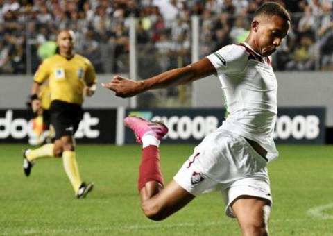 Muriel brilha, Fluminense bate Fortaleza e respira na luta contra rebaixamento