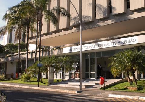 Anistiado político faz jus a isenção do IRPF em aposentadoria, assegura Justiça