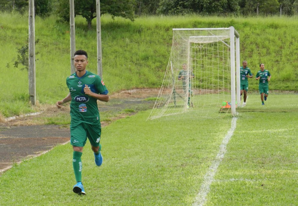 Manaus FC anuncia retorno do lateral-direito Edvan 